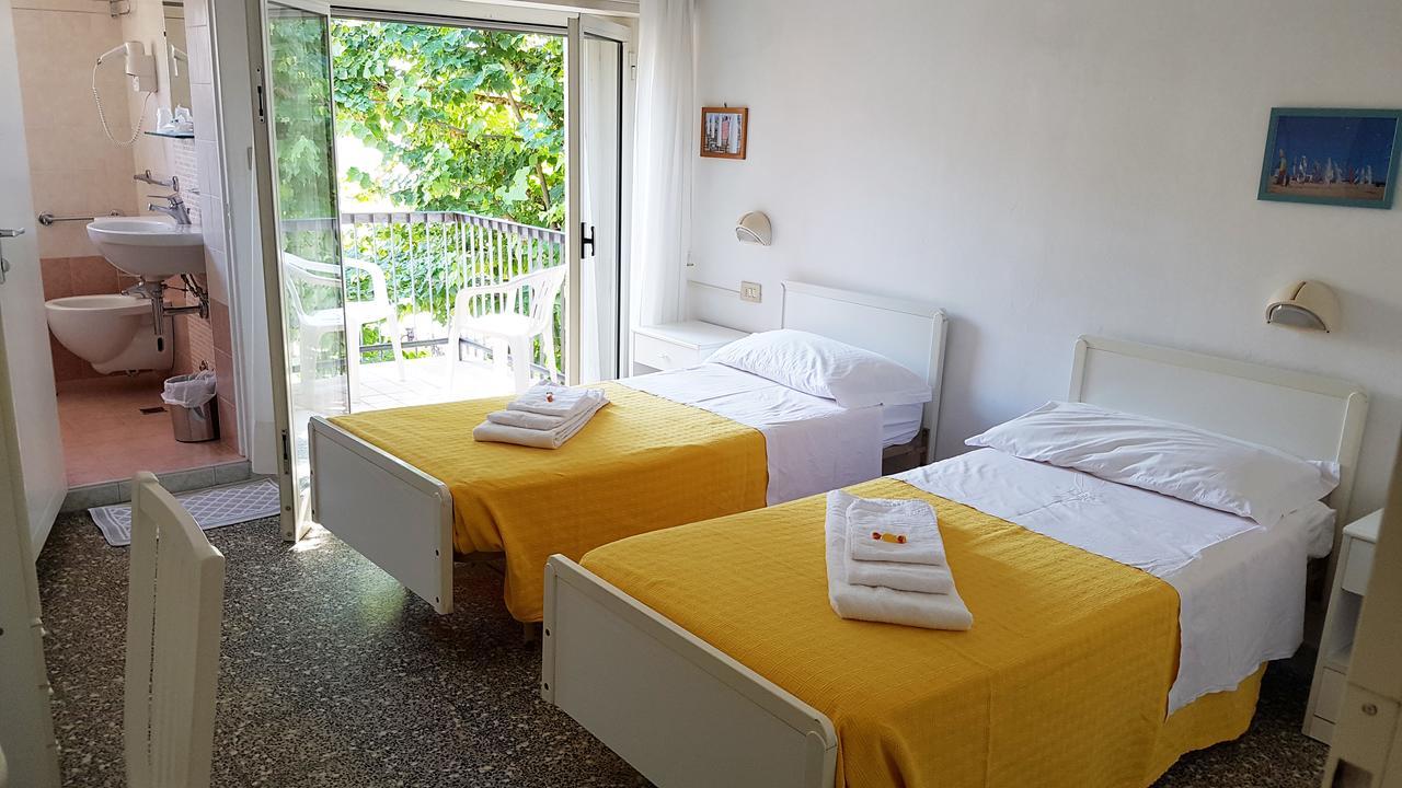 Hotel Le Pleiadi Bellaria-Igea Marina Exterior photo